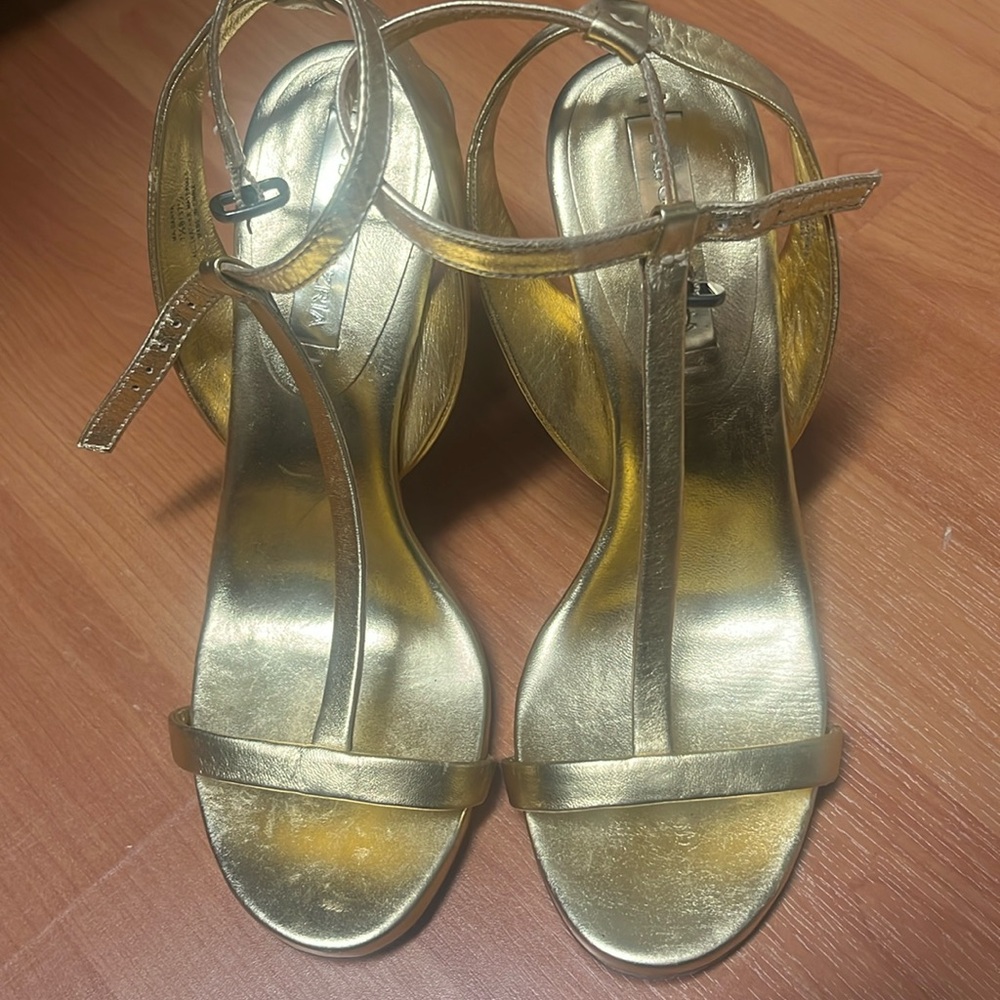 BCBG gold heels 7 1/2